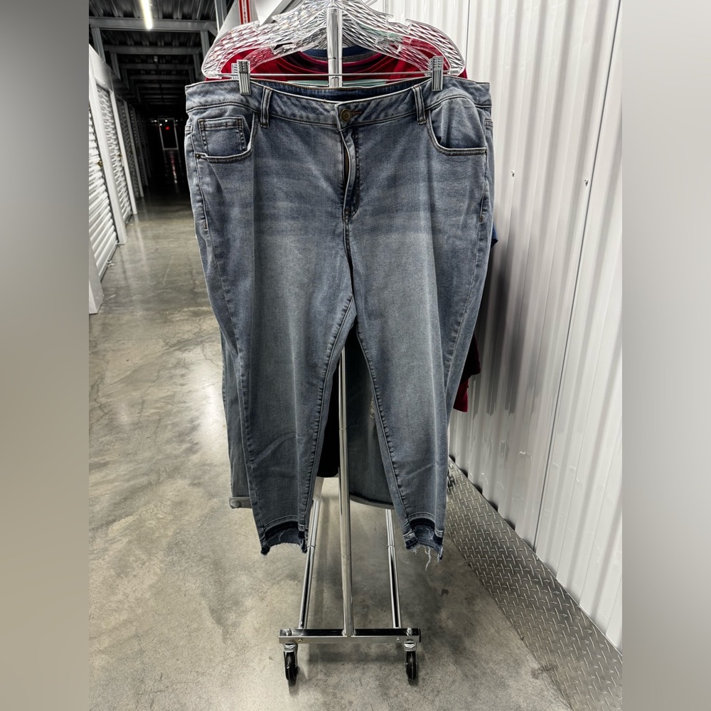 Lane Bryant | Venezia Jeans with Destructed Bottom Hem | size 24